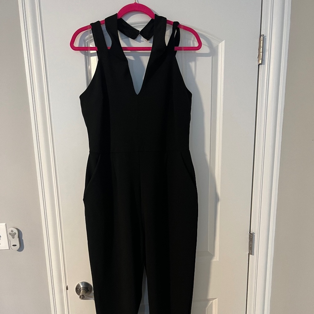 NWT Jumpsuit with Pockets Size L